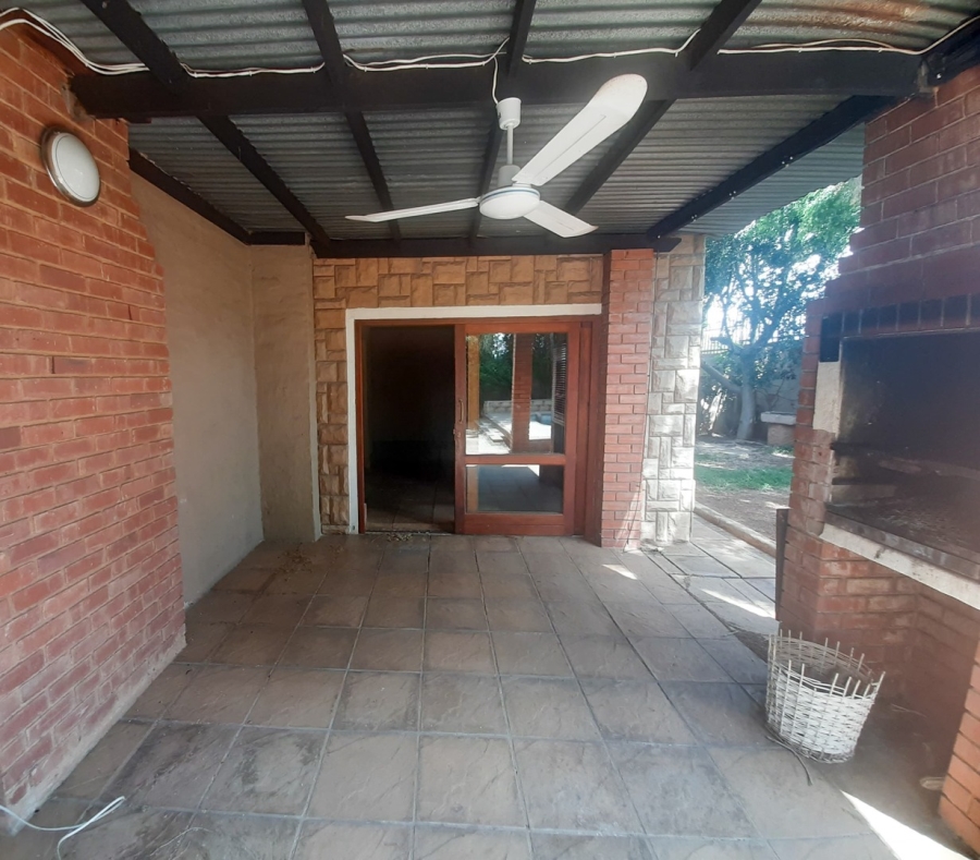 3 Bedroom Property for Sale in Waterval East North West